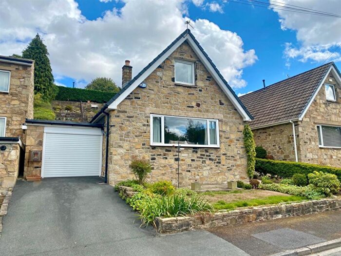 2 Bedroom Detached House For Sale In Clough Way, Fenay Bridge, Huddersfield, HD8