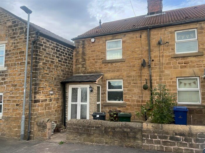 3 Bedroom Terraced House To Rent In Wentworth Road, Blacker Hill, Barnsley, S74