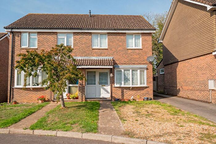 3 Bedroom Semi-Detached House For Sale In Ethelbert Drive, Charlton, SP10