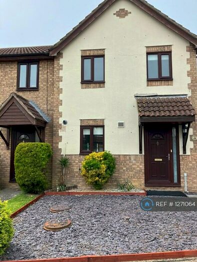 3 Bedroom Semi-Detached House To Rent In Eagle Way, Huntingdon, PE29