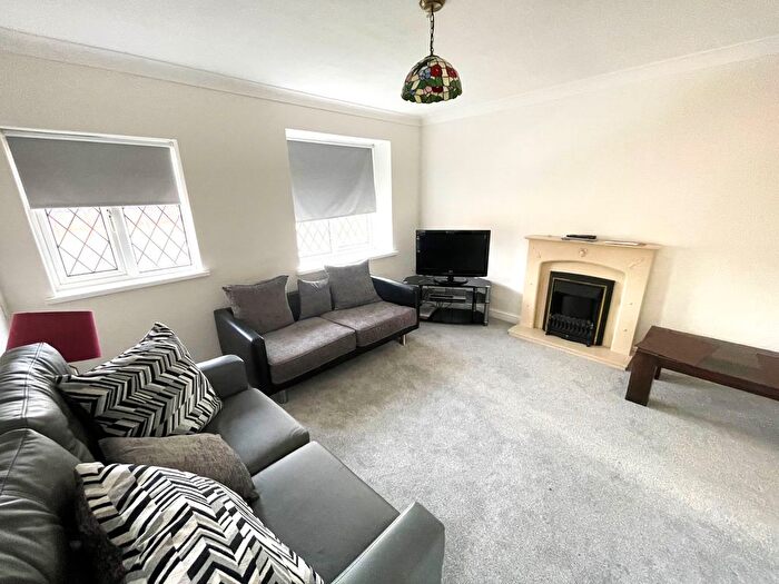 1 Bedroom Flat To Rent In Westbourne Road, Darlaston, Wednesbury, WS10