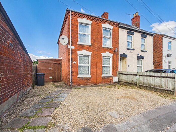 3 Bedroom Semi Detached House For Sale In India Road, Gloucester, Gloucestershire, GL1