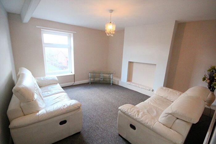2 Bedroom Flat To Rent In Manchester Road, Rochdale, OL11