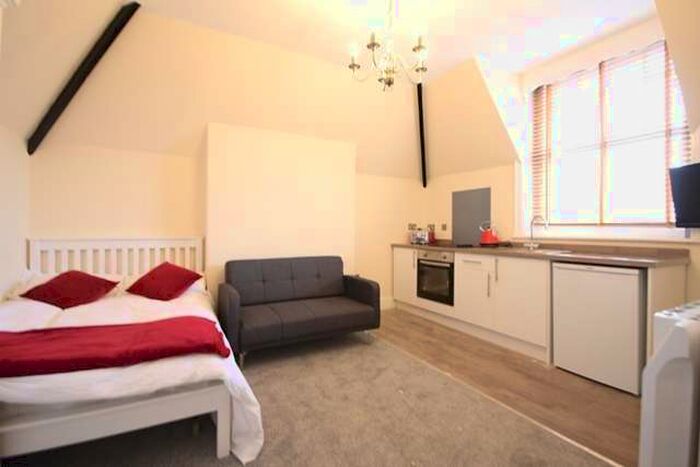 1 Bedroom Studio Flat To Rent In Thornloe Court, Barbourne Crescent, WR1