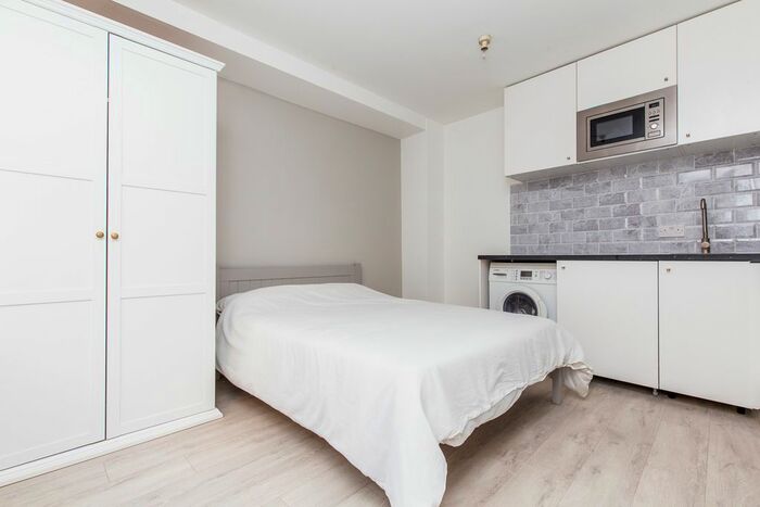 Studio To Rent In Greville Street, London, EC1N