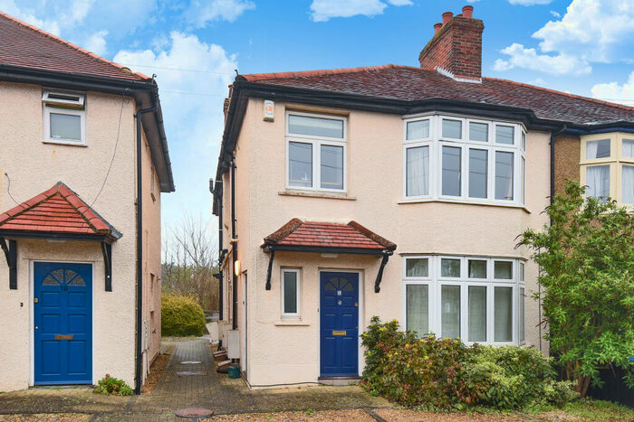 1 Bedroom Apartment To Rent In Laburnum Place, Forest Road, Headington, OX3