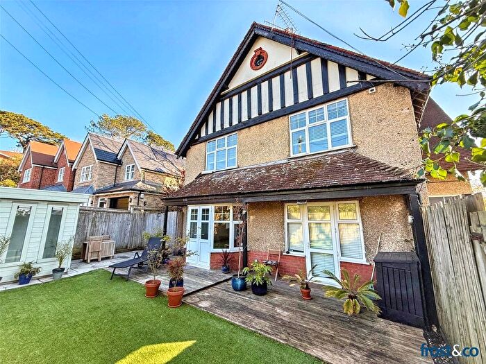 2 Bedroom Flat For Sale In Sandecotes Road, Lower Parkstone, Poole, Dorset, BH14