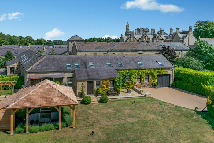 5 Bedroom Barn Conversion For Sale In Moor Park, Beckwithshaw, Harrogate, HG3