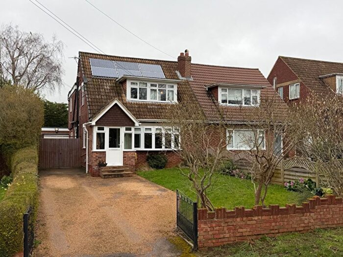 4 Bedroom Semi Detached House To Rent In Woodlands Close, Penenden Heath, Maidstone, ME14