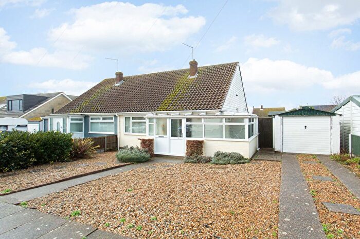 2 Bedroom Bungalow For Sale In Bishopstone Drive, Herne Bay, Kent, CT6