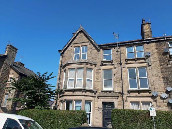 1 Bedroom Flat To Rent In Park View, Harrogate, HG1