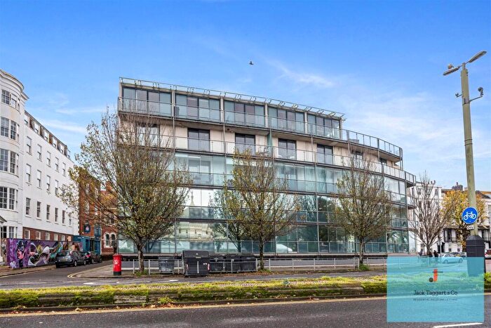 2 Bedroom Apartment For Sale In Princes Street, Brighton, BN2