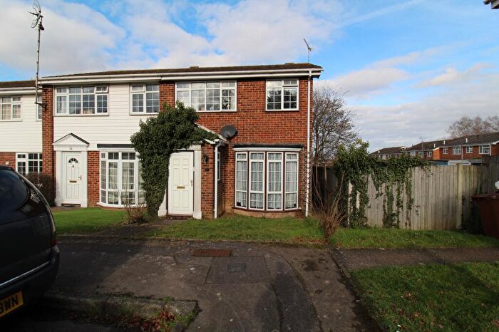 3 Bedroom End Of Terrace House To Rent In Wheatcroft Grove, Rainham, Kent, ME8