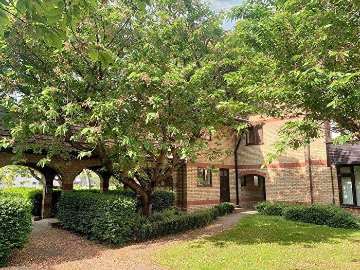 3 Bedroom Apartment To Rent In Lygean Avenue, Ware, SG12