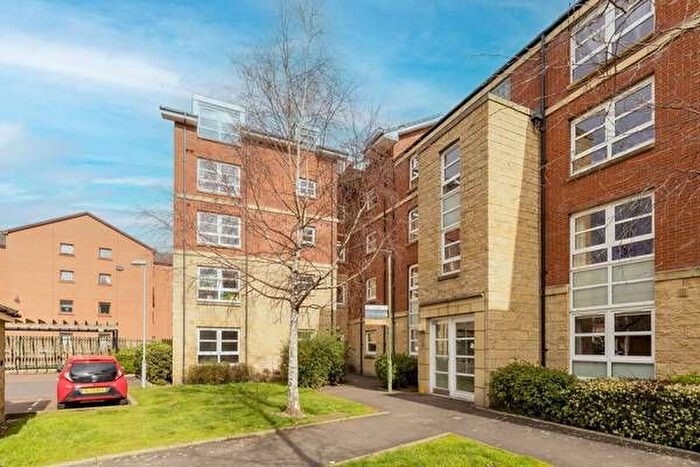 2 Bedroom Flat For Sale In Loaning Mills, Edinburgh, EH7