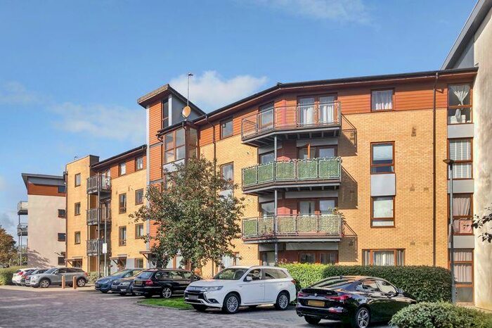 1 Bedroom Flat To Rent In Commonwealth Drive, Three Bridges, Crawley, RH10