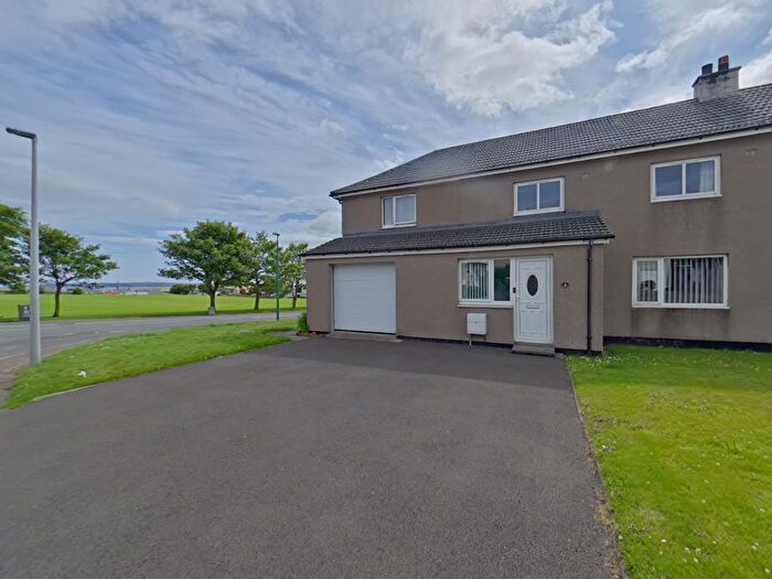 4 Bedroom Semi-Detached House For Sale In Calder Drive, Thurso, KW14