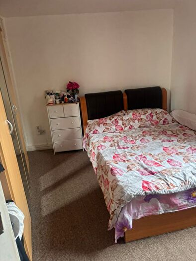 2 Bedroom Flat To Rent In Katherine Road, London, E6