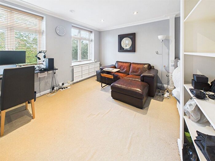 Studio To Rent In Cross Deep, Twickenham, TW1