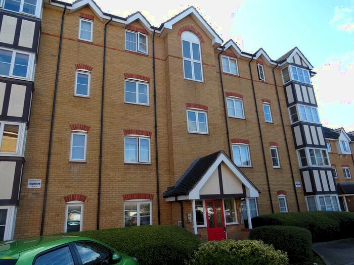 2 Bedroom Flat To Rent In The Sidings, Bedford, MK42