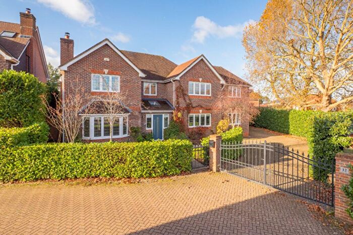 5 Bedroom Detached House For Sale In Roman Way, Carshalton, SM5