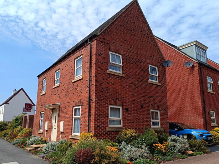 3 Bedroom Detached House For Sale In Rowan Drive, Midway, Swadlincote, Derbyshire, DE11