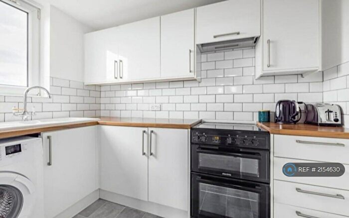 2 Bedroom Flat To Rent In Pierrepoint, London, SE25