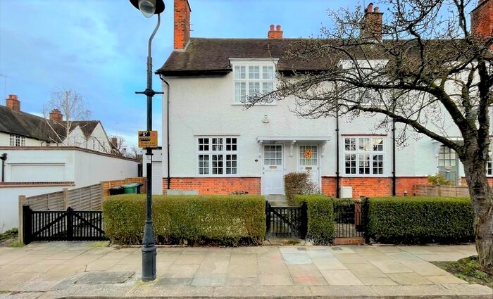 2 Bedroom Property To Rent In Fowlers Walk, London, W5