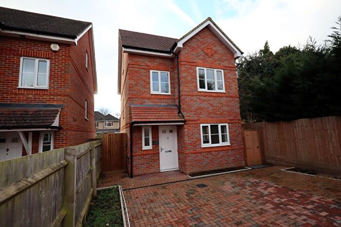 3 Bedroom Detached House To Rent In Damson Close, Watford, WD24