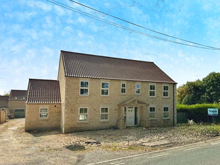 5 Bedroom Detached House For Sale In Lincoln Road, East Barkwith, LN8