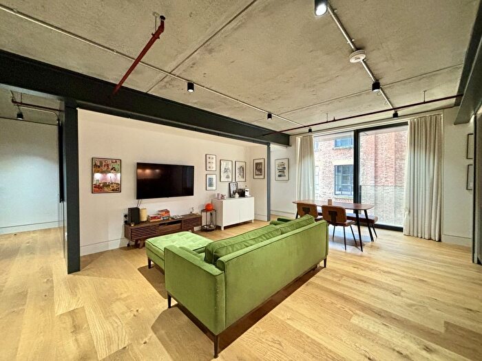 2 Bedroom Flat For Sale In Phoenix, Chapeltown Street, Manchester, M1