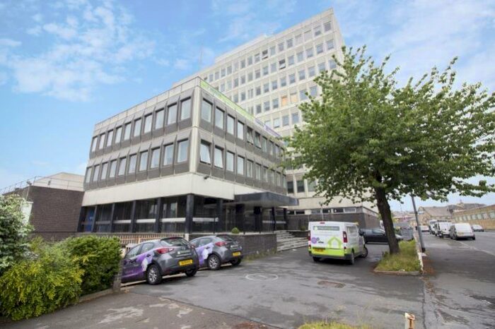Studio To Rent In Colonnade Building, Sunbridge Road, Bradford, BD1