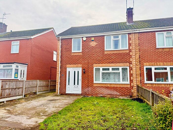 3 Bedroom End Of Terrace House For Sale In Colwell Avenue, Hucclecote, GL3