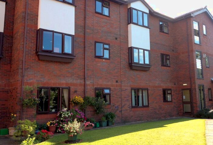 2 Bedroom Flat To Rent In Marlborough Court, Vicars Cross Road, Vicars Cross, Chester, CH3