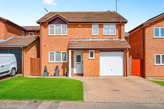 4 Bedroom Detached House For Sale In Allendale, Luton, LU3
