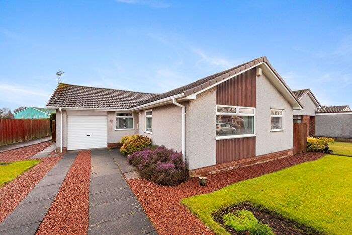 3 Bedroom Detached Bungalow For Sale In Sycamore Gardens, Blackwood, ML11