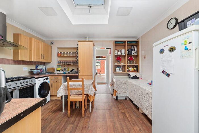 5 Bedroom Terraced House For Sale In Capworth Street, London, E10
