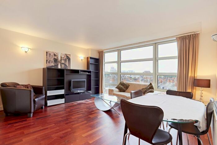 2 Bedroom Flat To Rent In Consort Rise House, - Buckingham Palace Rd, Belgravia, Westminster, London, SW1W
