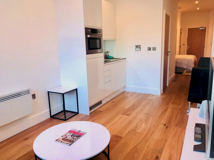 Apartment To Rent In The Landmark, LU1