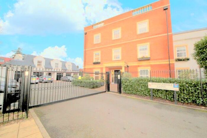 3 Bedroom Flat To Rent In Bolingbroke Close, Cockfosters, EN4