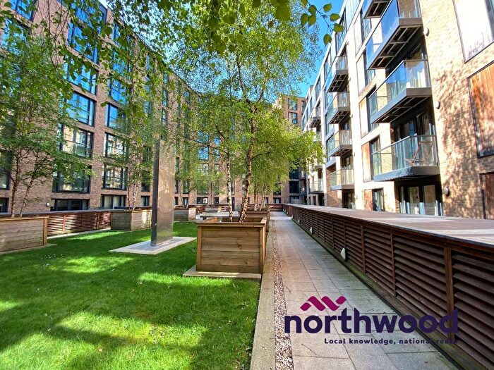 2 Bedroom Flat To Rent In Southside Development, City Centre, Birmingham, B5