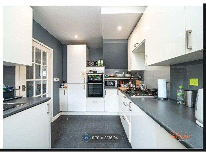 3 Bedroom Terraced House To Rent In Upton Close, Park Street, St. Albans, AL2