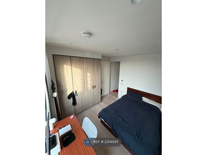 2 Bedroom Flat To Rent In City Road, London, EC1V