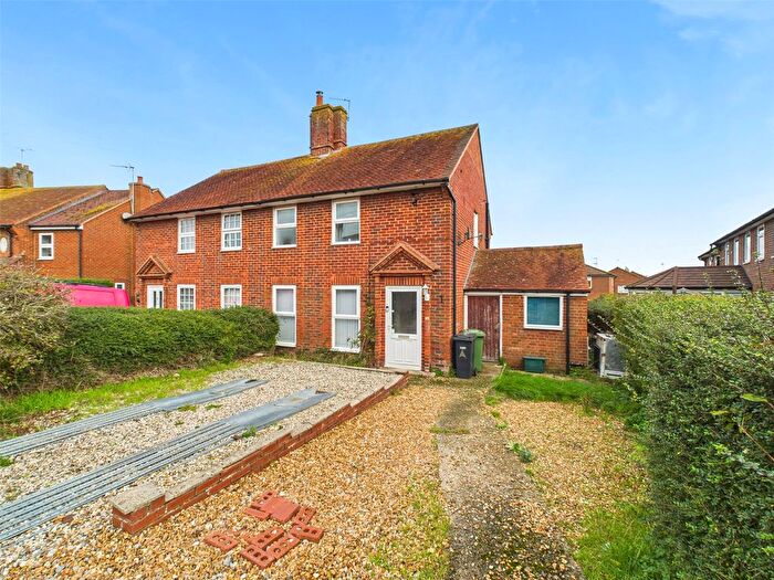 3 Bedroom Semi-Detached House For Sale In Churchill Crescent, Thame, Oxfordshire, OX9