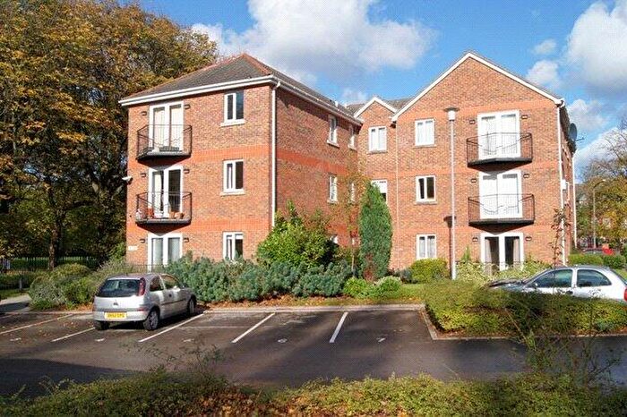 2 Bedroom Apartment To Rent In Aigburth Vale, Aigburth, Liverpool, Merseyside, L17