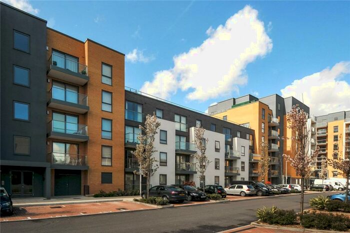 1 Bedroom Apartment To Rent In Cygnet House, Drake Way, Reading, Berkshire, RG2