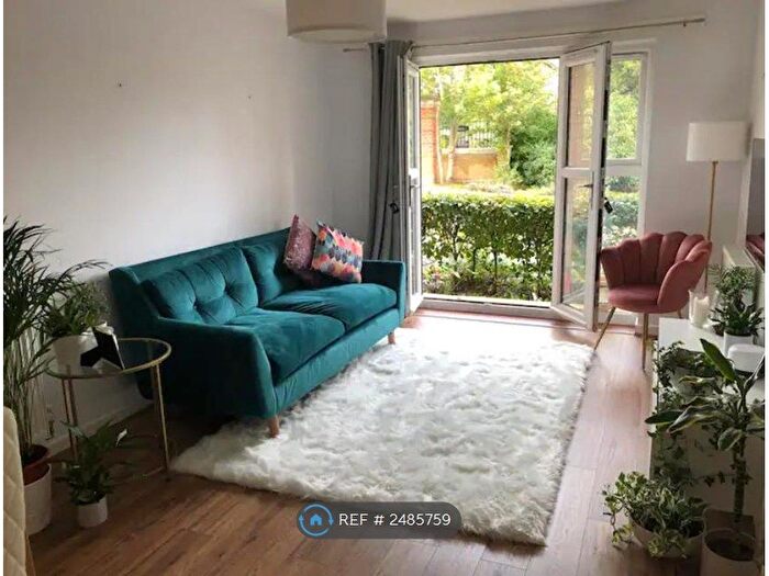 1 Bedroom Flat To Rent In Carfax House, London, SE20