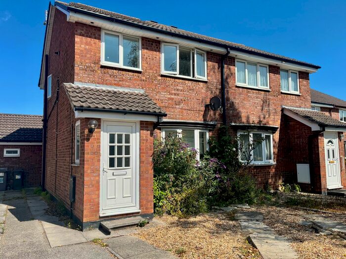 3 Bedroom Property To Rent In Elise Close, Bournemouth, BH7