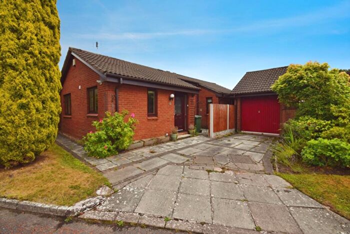 3 Bedroom Detached Bungalow For Sale In Curwell Close, Spital, CH63