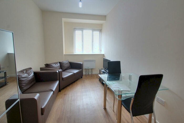 2 Bedroom Apartment To Rent In Charles Street, Leicester, LE1